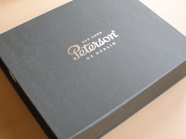 popelník doutníkový keramický Peterson černý.