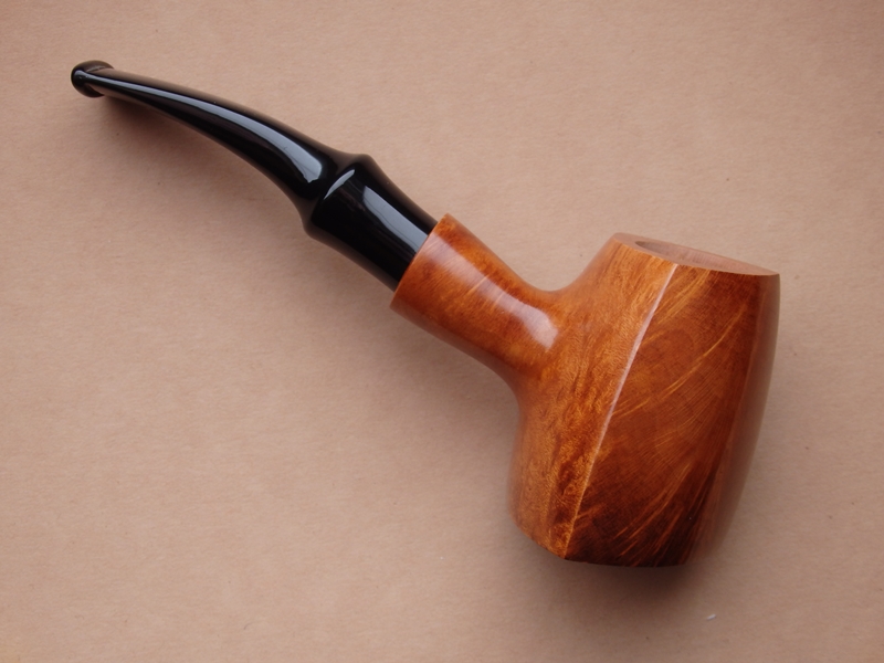 dýmka Paronelli Freehand