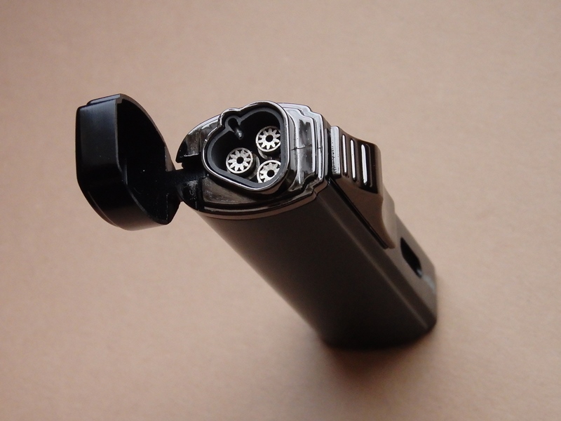 doutníkový zapalovač NAMDAL 3-Jet černý