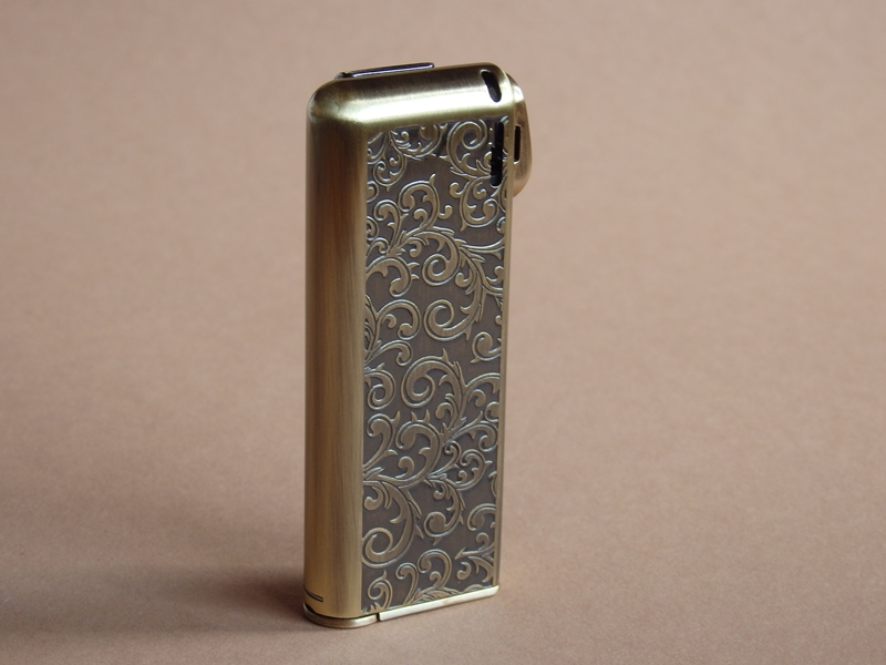 dýmkový zapalovač Corona