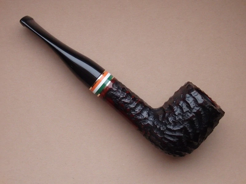 dýmka Peterson St. Patrick´s Day 2026 X105