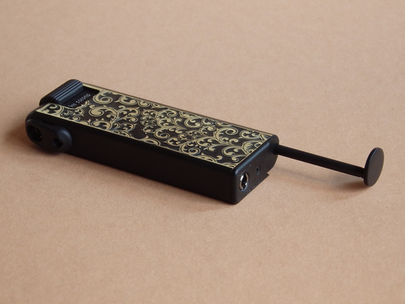 dýmkový zapalovač Corona