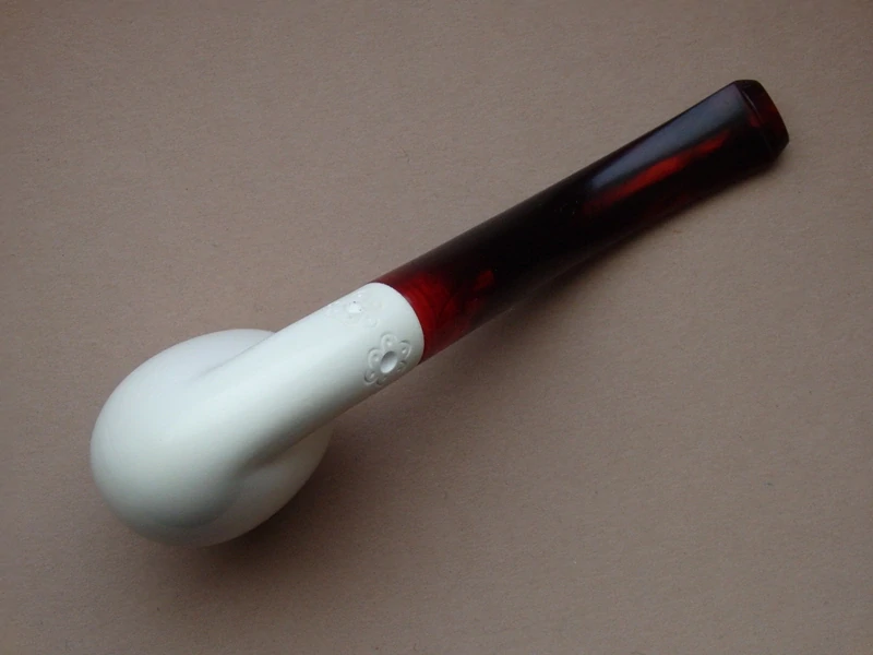 dýmka Meerschaum Medium