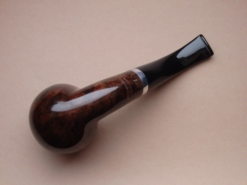 dýmka Stanwell Brown 185