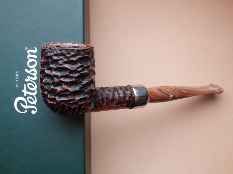 dýmka Peterson Derry Rustic 106