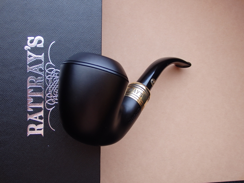 dýmka Rattray´s Majesty Black 15