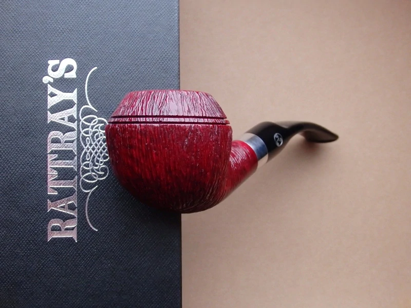 dýmka Rattray´s The Witch Brushed Red 204