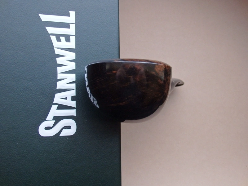dýmka Stanwell Brown 95