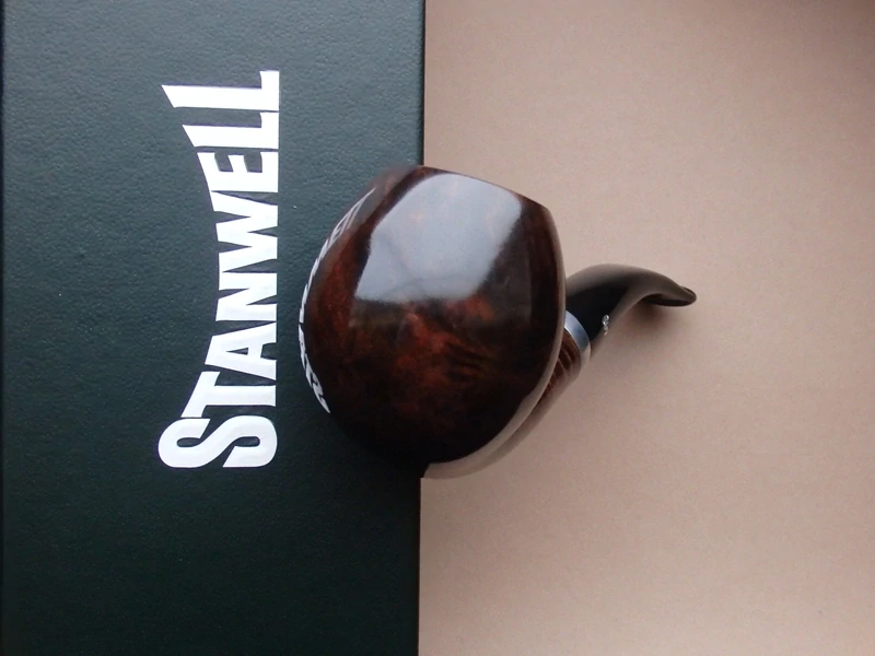 dýmka Stanwell Brown 185
