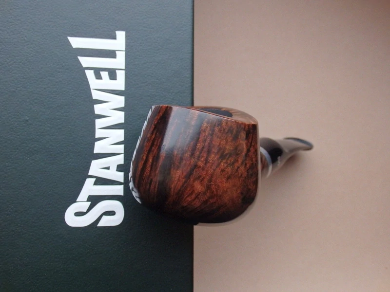 dýmka Stanwell Brown 11