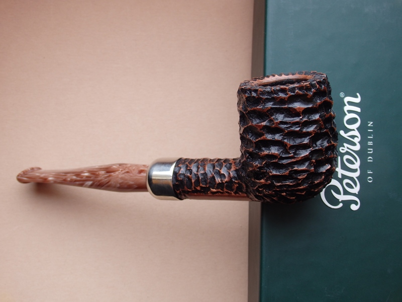 dýmka Peterson Derry Rustic 106
