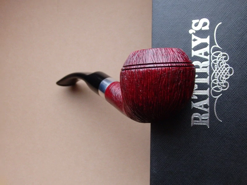dýmka Rattray´s The Witch Brushed Red 204