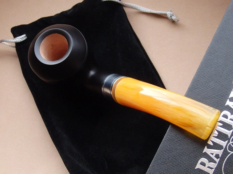 dýmka Rattray´s Monarch Black 178