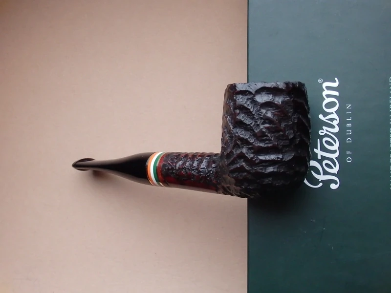 dýmka Peterson St. Patrick´s Day 2026 X105
