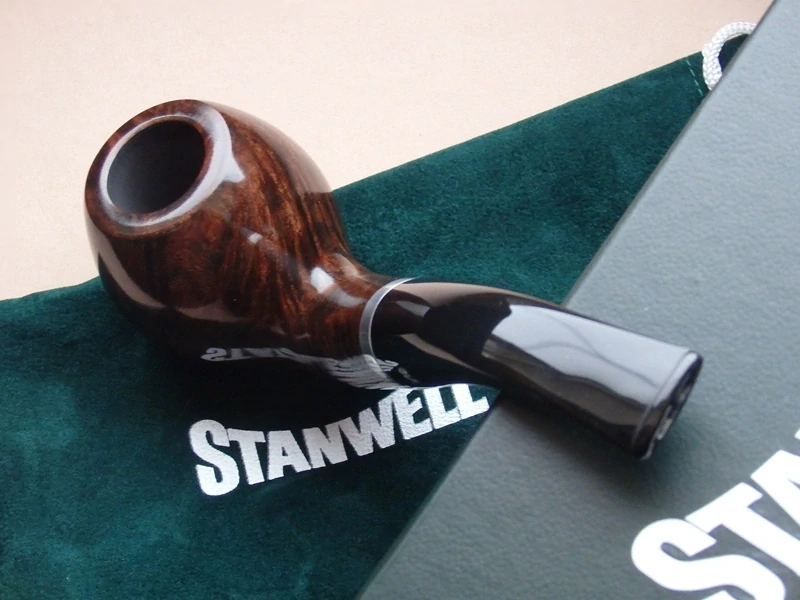dýmka Stanwell Brown 185