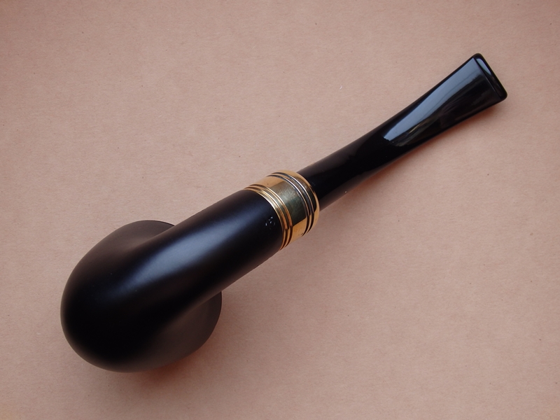 dýmka Rattray´s Majesty Black 15