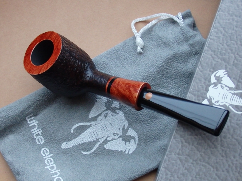 dýmka Rattray´s White Elephant Serengeti Sandblast 7