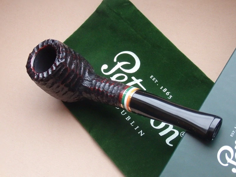 dýmka Peterson St. Patrick´s Day 2026 X105