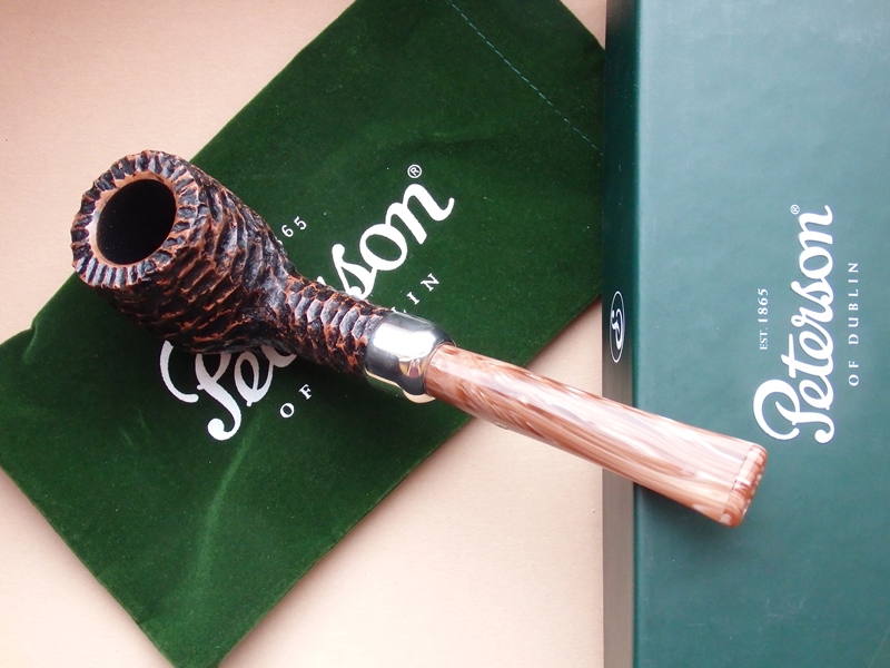 dýmka Peterson Derry Rustic 106