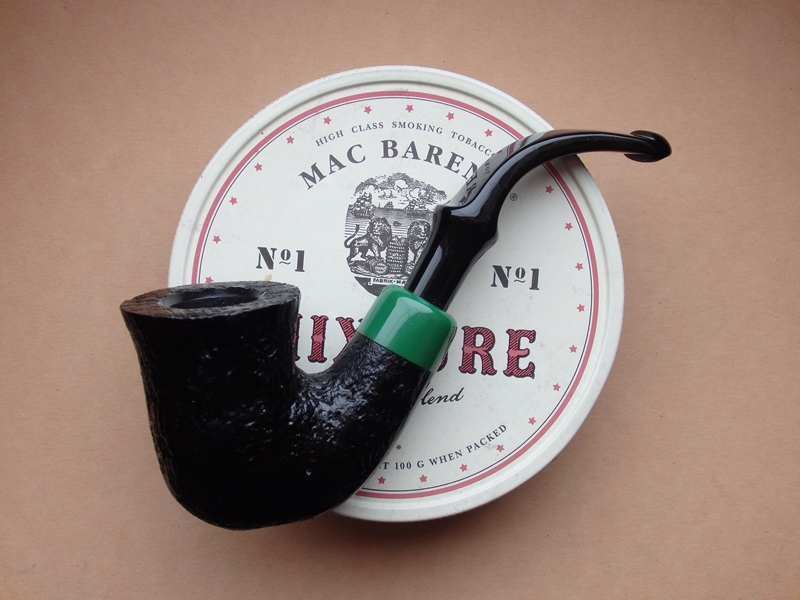 dýmka Peterson St. Patrick´s Day 2024 Sandblasted XL315