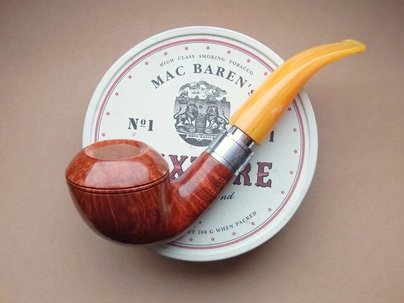 dýmka Rattray´s Monarch Light 178