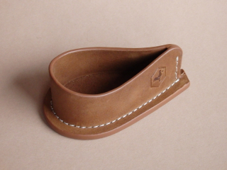 stojánek na 1 dýmku Chacom kožený světle hnědý