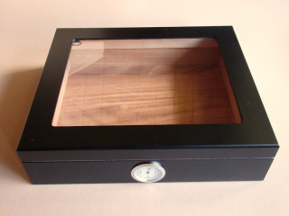 doutníkový humidor Angelo černý prosklený